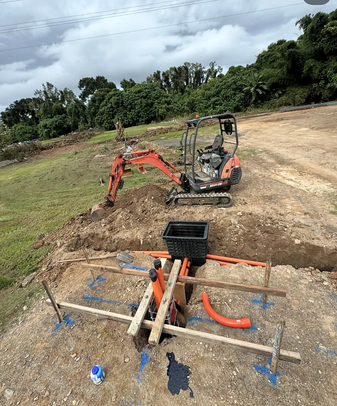 Excavator and underground civil works at the Thomson Road project